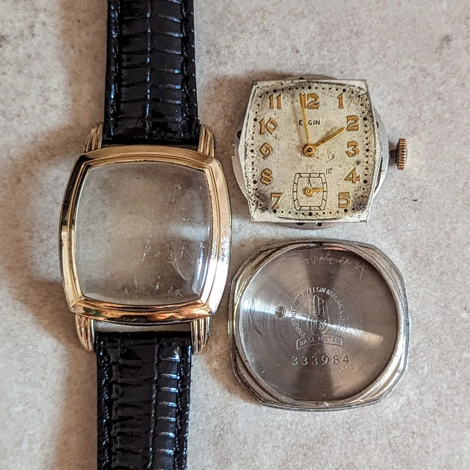 1942 ELGIN Wristwatch Grade 554 15 Jewels U.S.A Made Vintage Watch