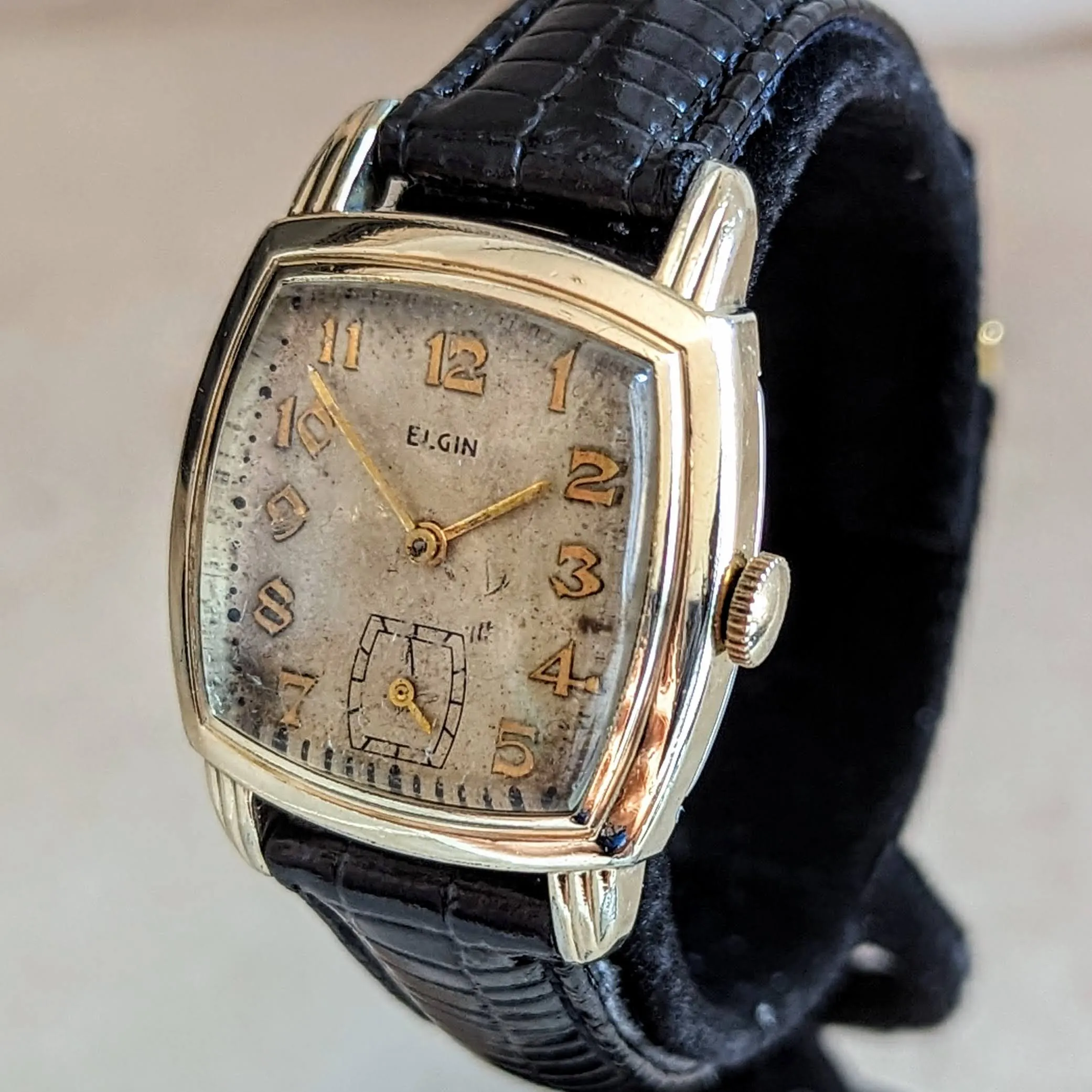 1942 ELGIN Wristwatch Grade 554 15 Jewels U.S.A Made Vintage Watch