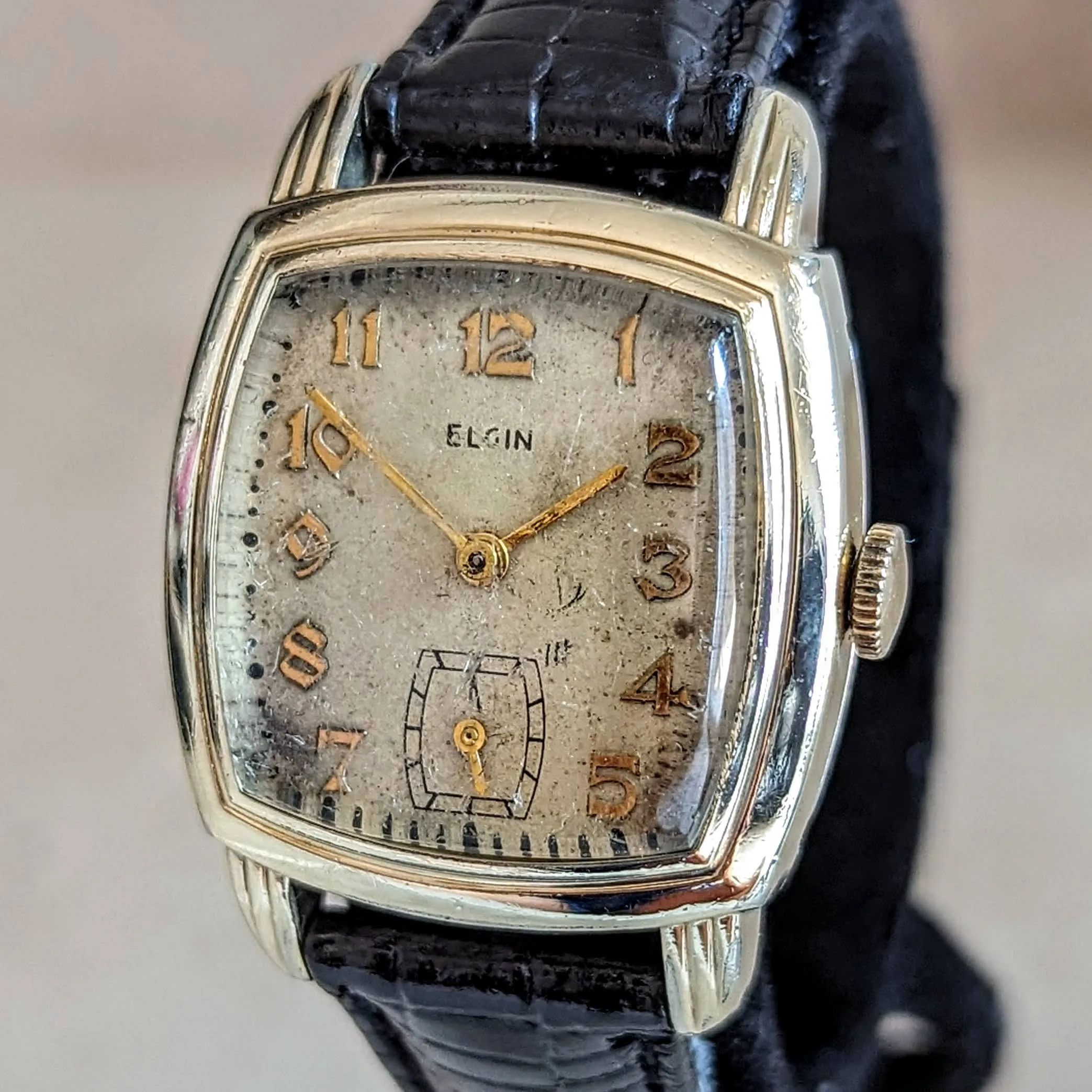 1942 ELGIN Wristwatch Grade 554 15 Jewels U.S.A Made Vintage Watch