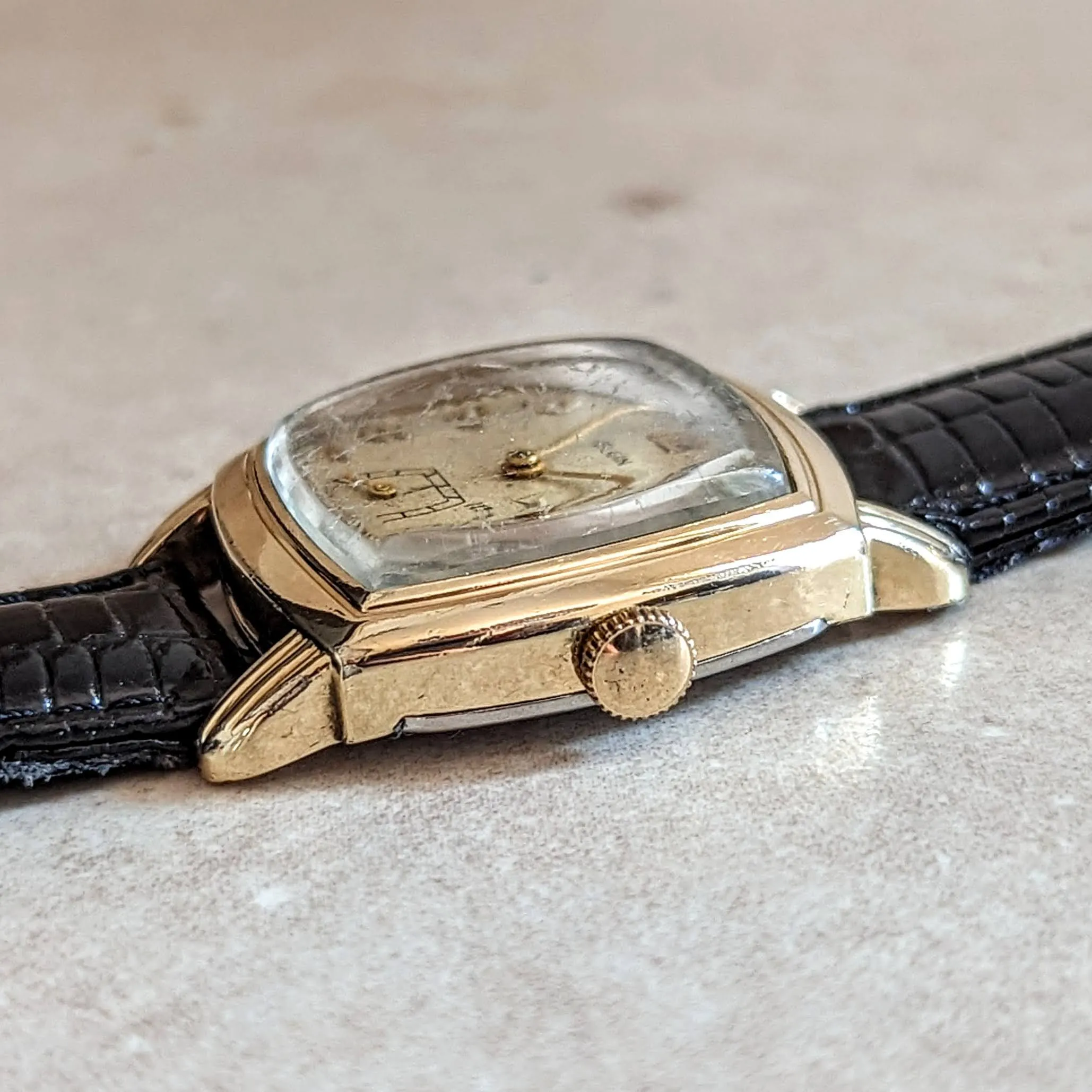 1942 ELGIN Wristwatch Grade 554 15 Jewels U.S.A Made Vintage Watch