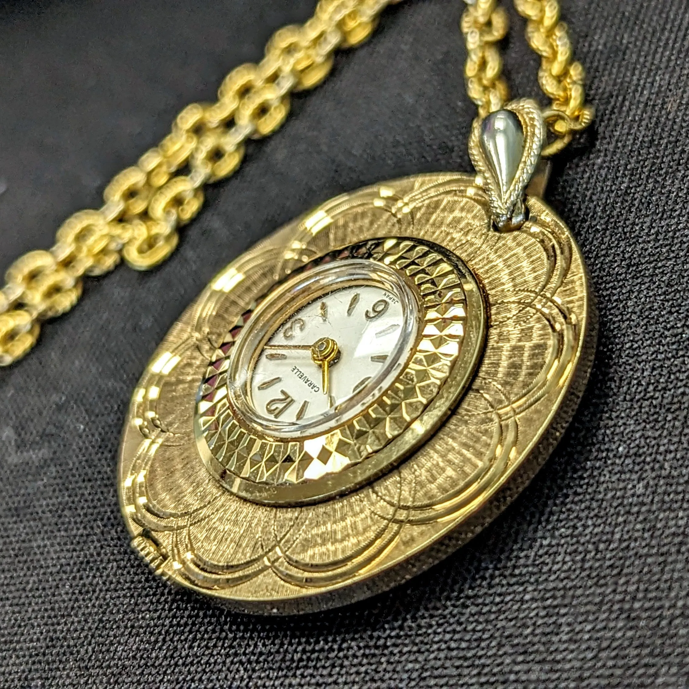 1967 CARAVELLE by Bulova Ladies Pendant 7 Jewels Watch with GP Link Chain 24"