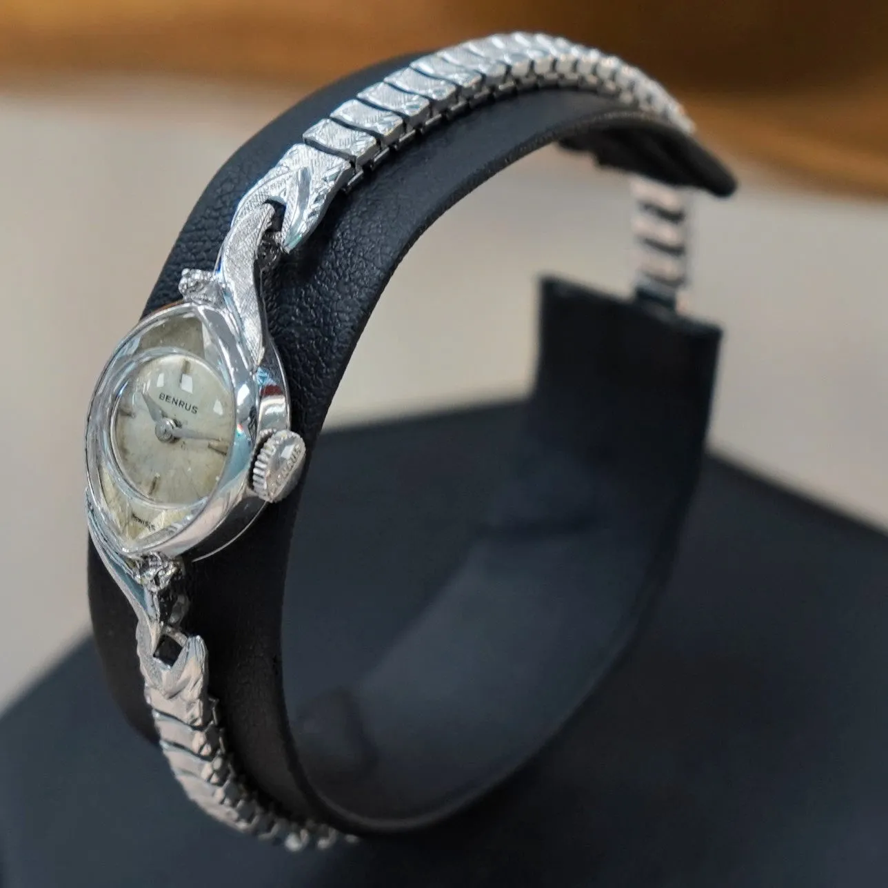 BENRUS Ladies Watch 17 Jewels Model DZ2F Swiss Made Vintage Wristwatch - In BOX!
