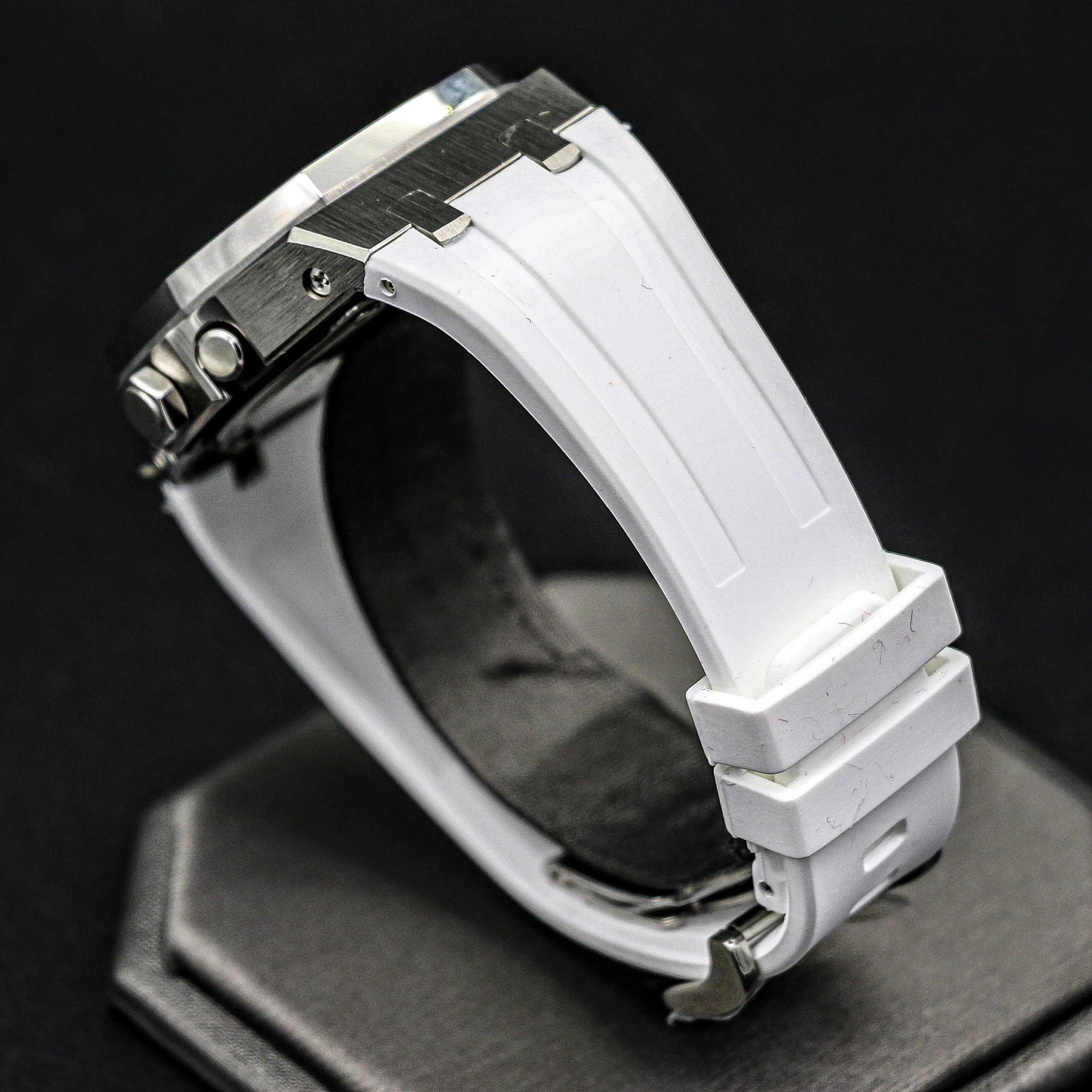 Brand-New! Custom Casio G-Shock! CASIO Oak Watch GA-2100CA 44mm