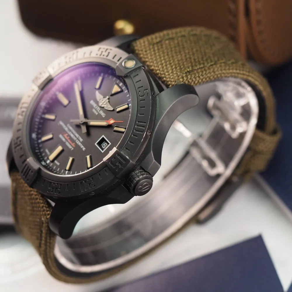 Breitling Avenger Blackbird V17310 (2020)
