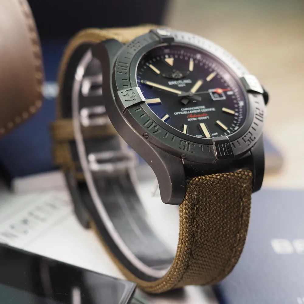 Breitling Avenger Blackbird V17310 (2020)