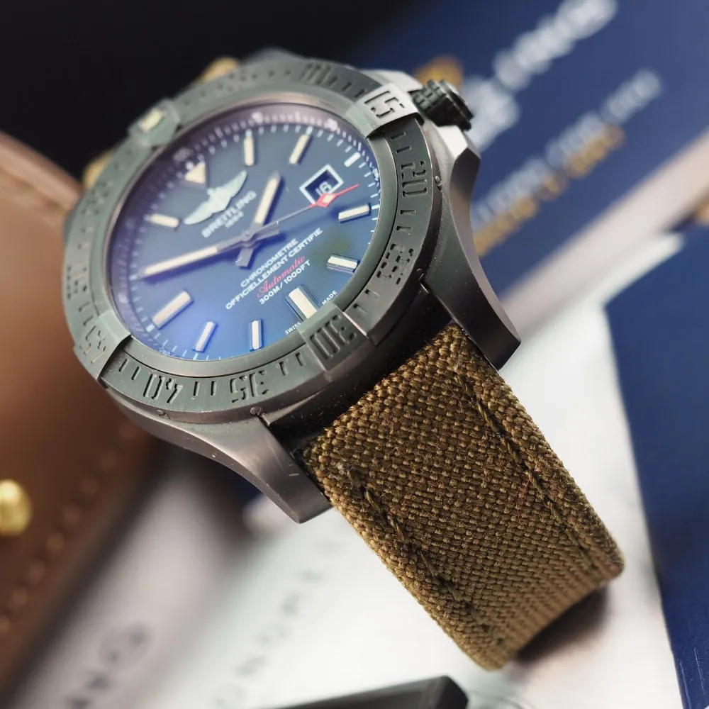 Breitling Avenger Blackbird V17310 (2020)