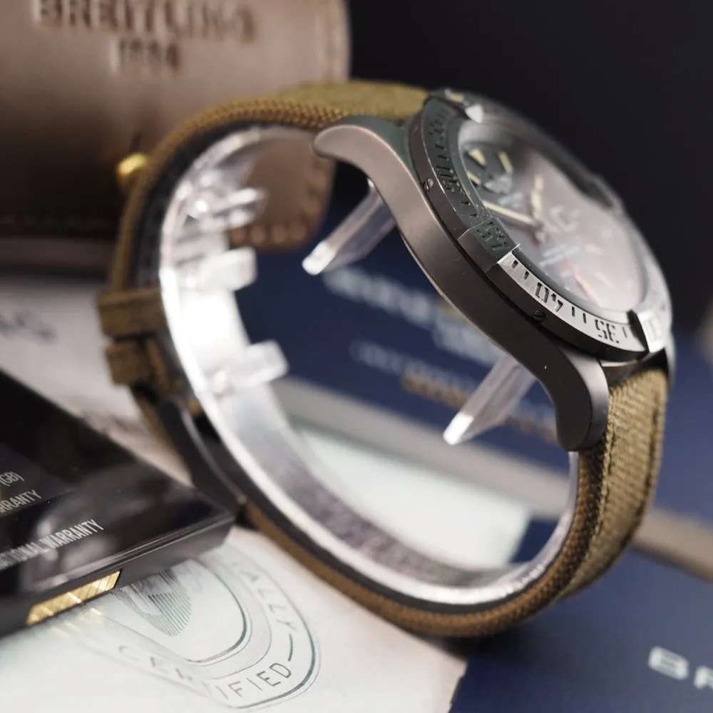 Breitling Avenger Blackbird V17310 (2020)