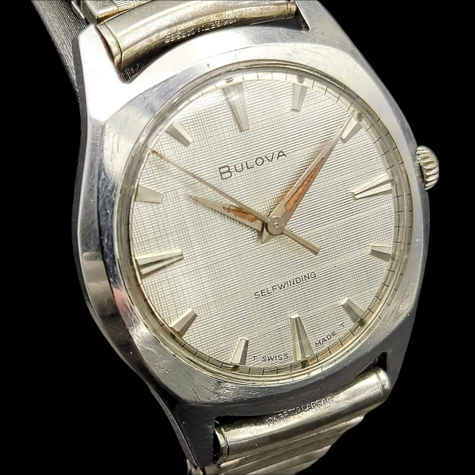 BULOVA 1965 Clipper "V" Watch Self-Winding