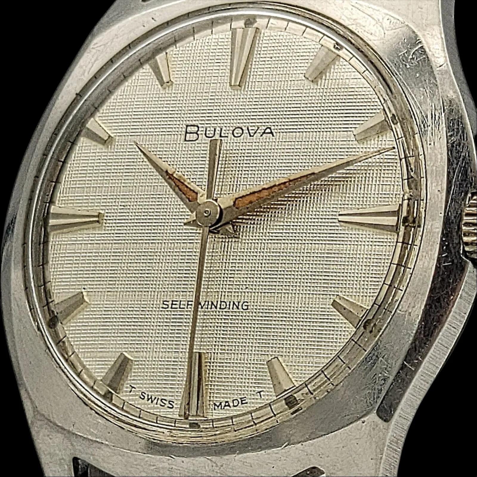 BULOVA 1965 Clipper "V" Watch Self-Winding