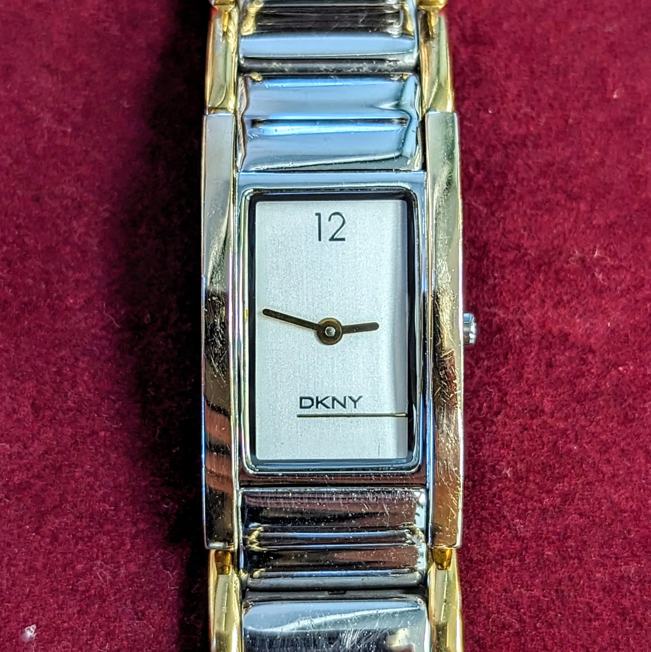 DKNY NY-3281 ladies Quartz Wristwatch Two Tone Case & Bracelet - All SS Watch