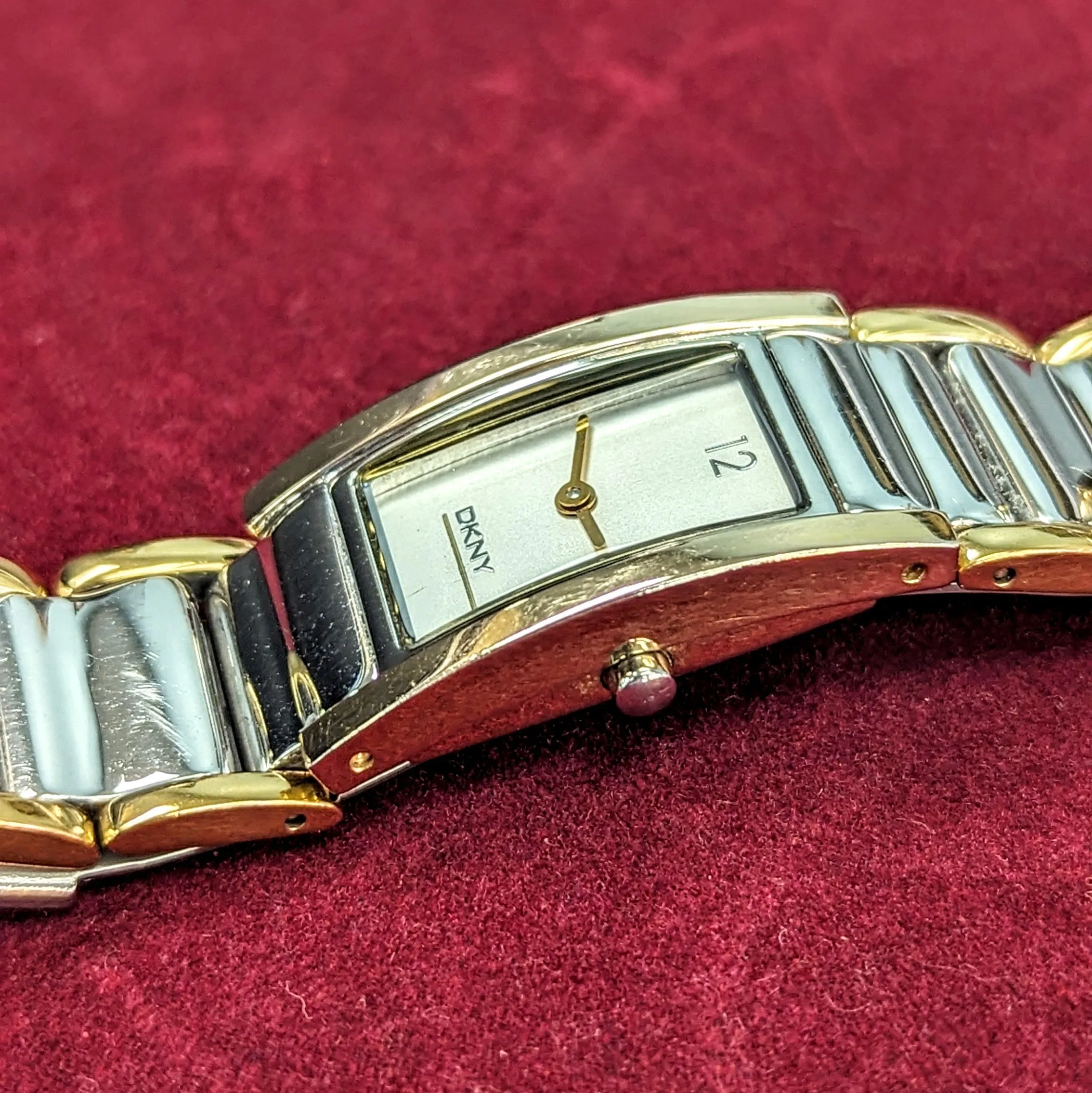 DKNY NY-3281 ladies Quartz Wristwatch Two Tone Case & Bracelet - All SS Watch