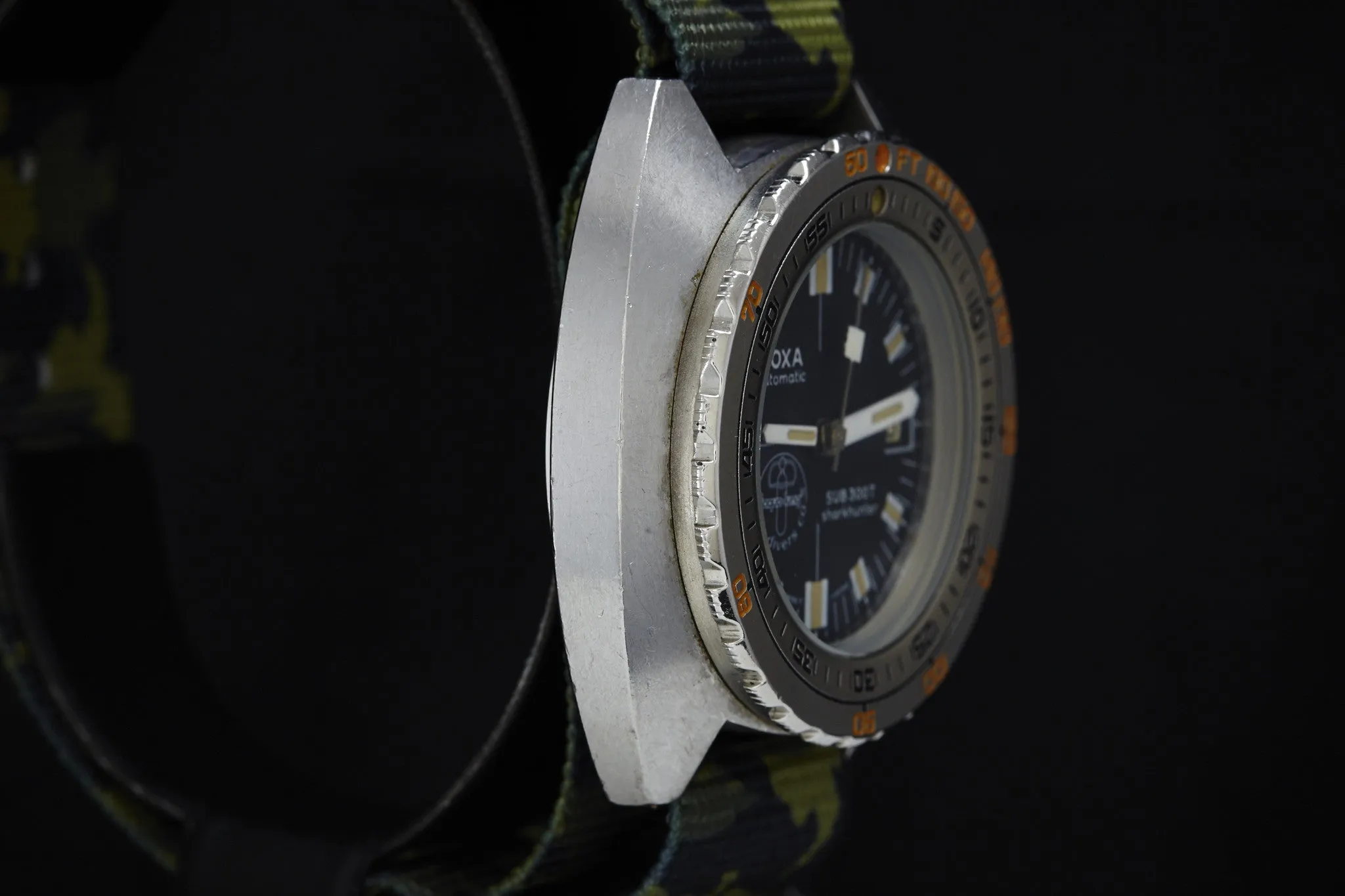 DOXA Sub 300T Sharkhunter Aqua-lung