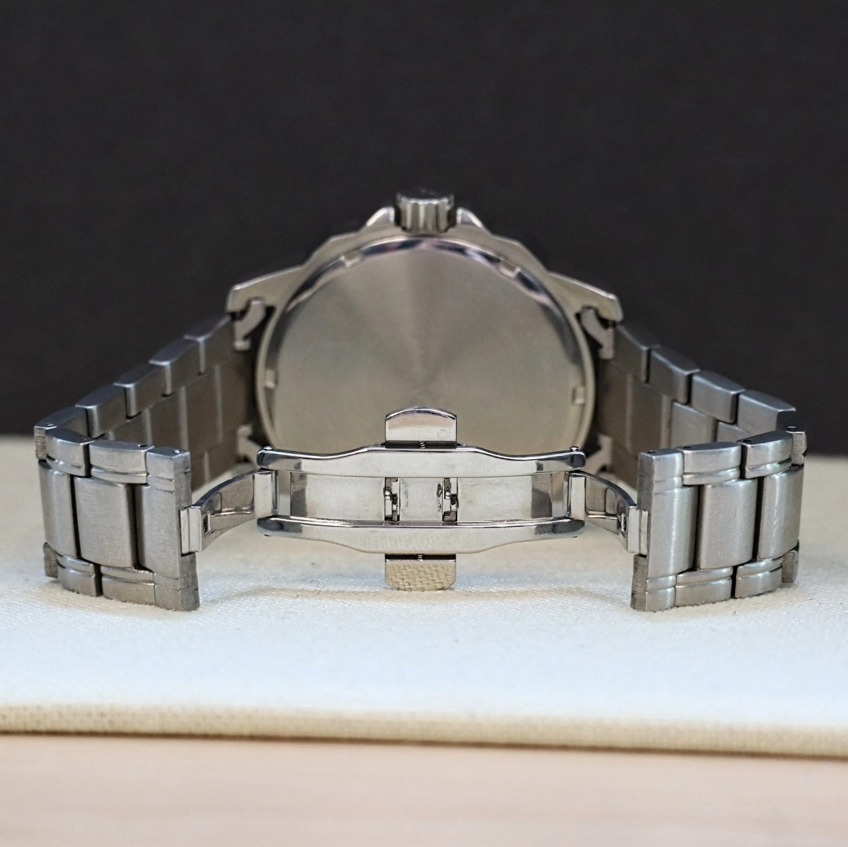 ELEVON HUGHES Watch Date Indicator Ref. ELE100-3 Stainless Steel Quartz Wristwatch ALL Original