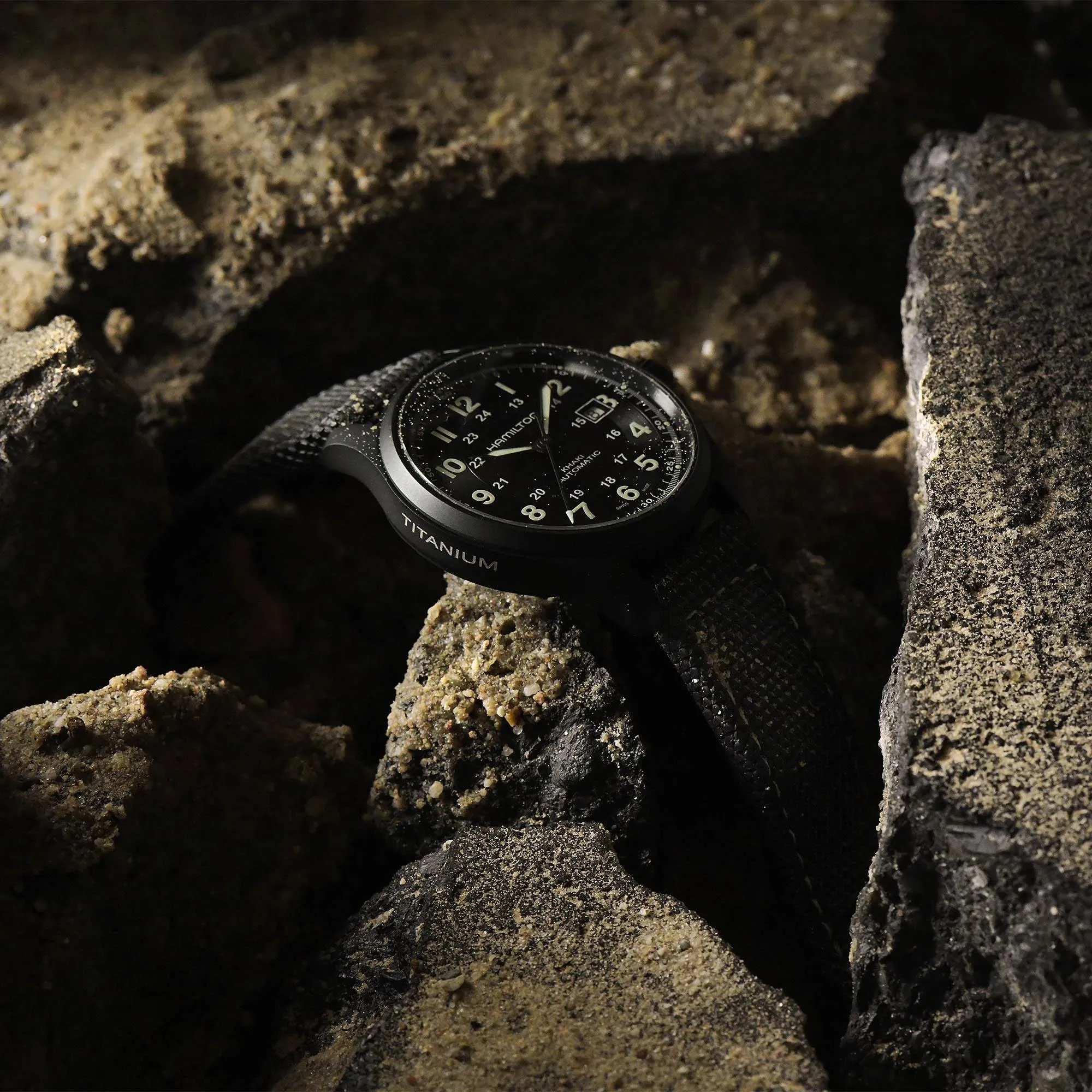 Hamilton H70575733 Khaki Field Titanium Auto Unisex Watches