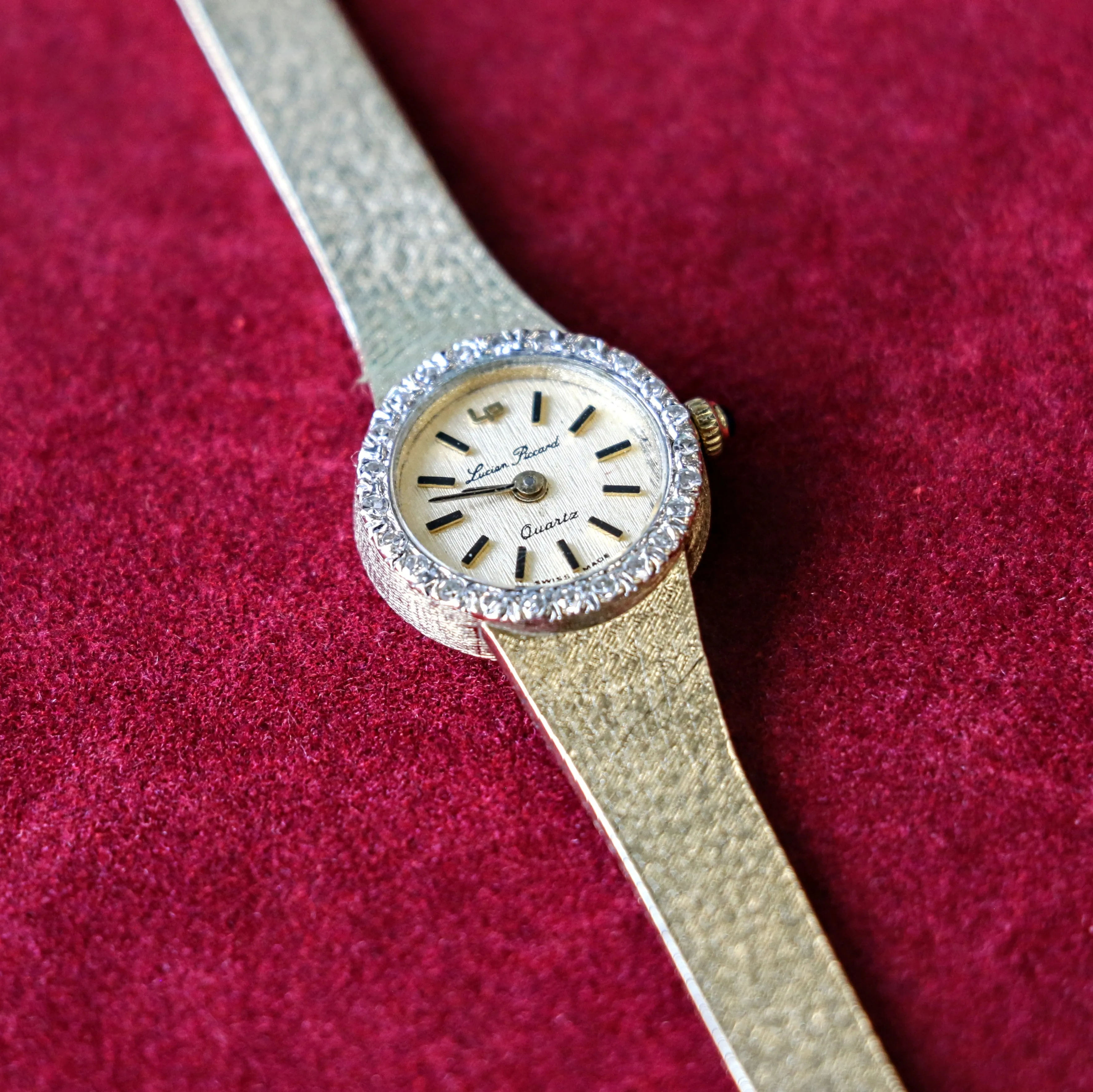 Ladies LUCIEN PICCARD Quartz Watch - ALL 14K Solid GOLD & Diamond Bezel Swiss Vintage Wristwatch