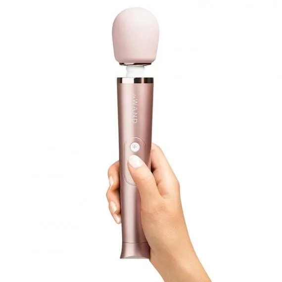 LE WAND Petite - Rechargeable Wand Massager