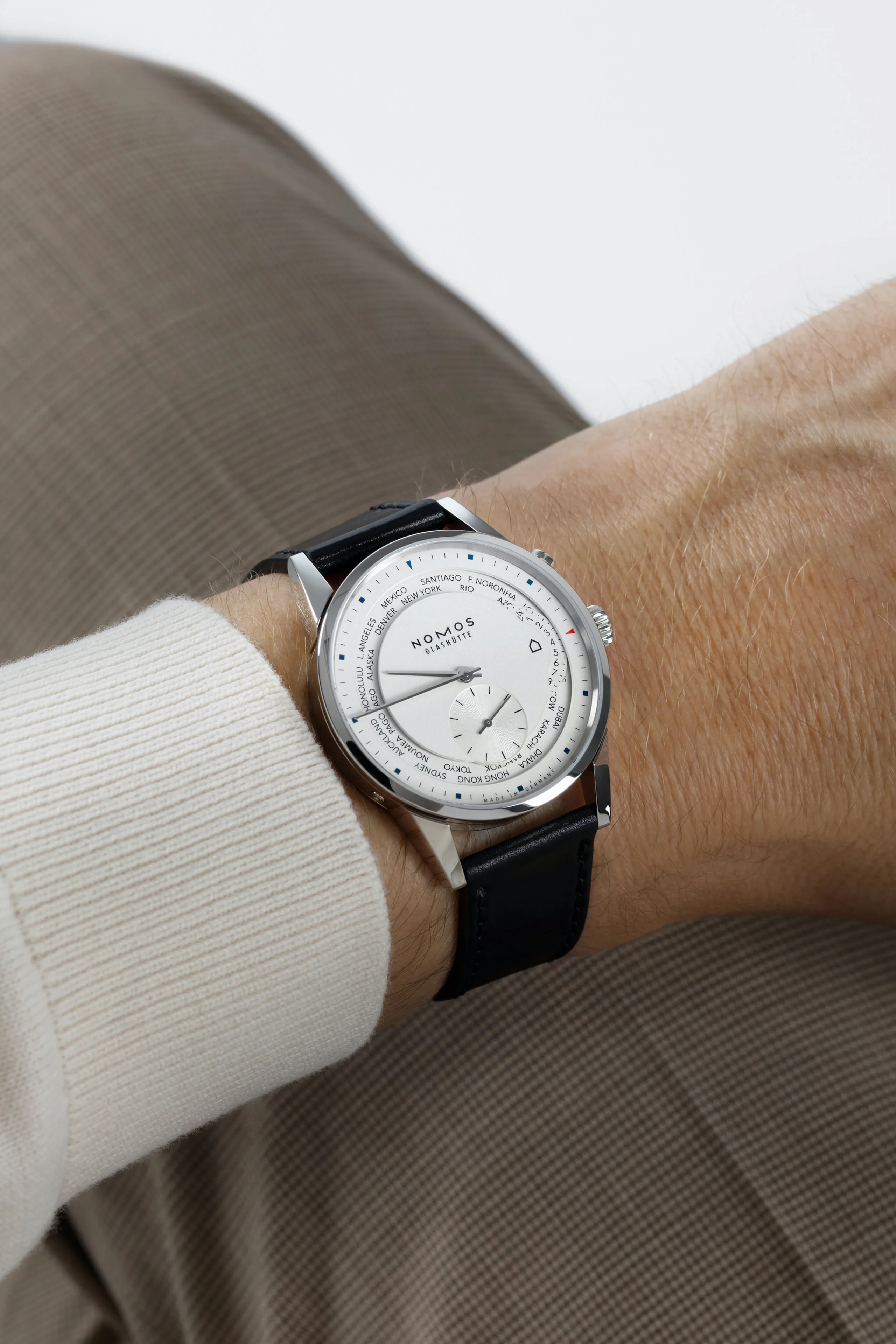 NOMOS ZÜRICH WORLD TIME, 805