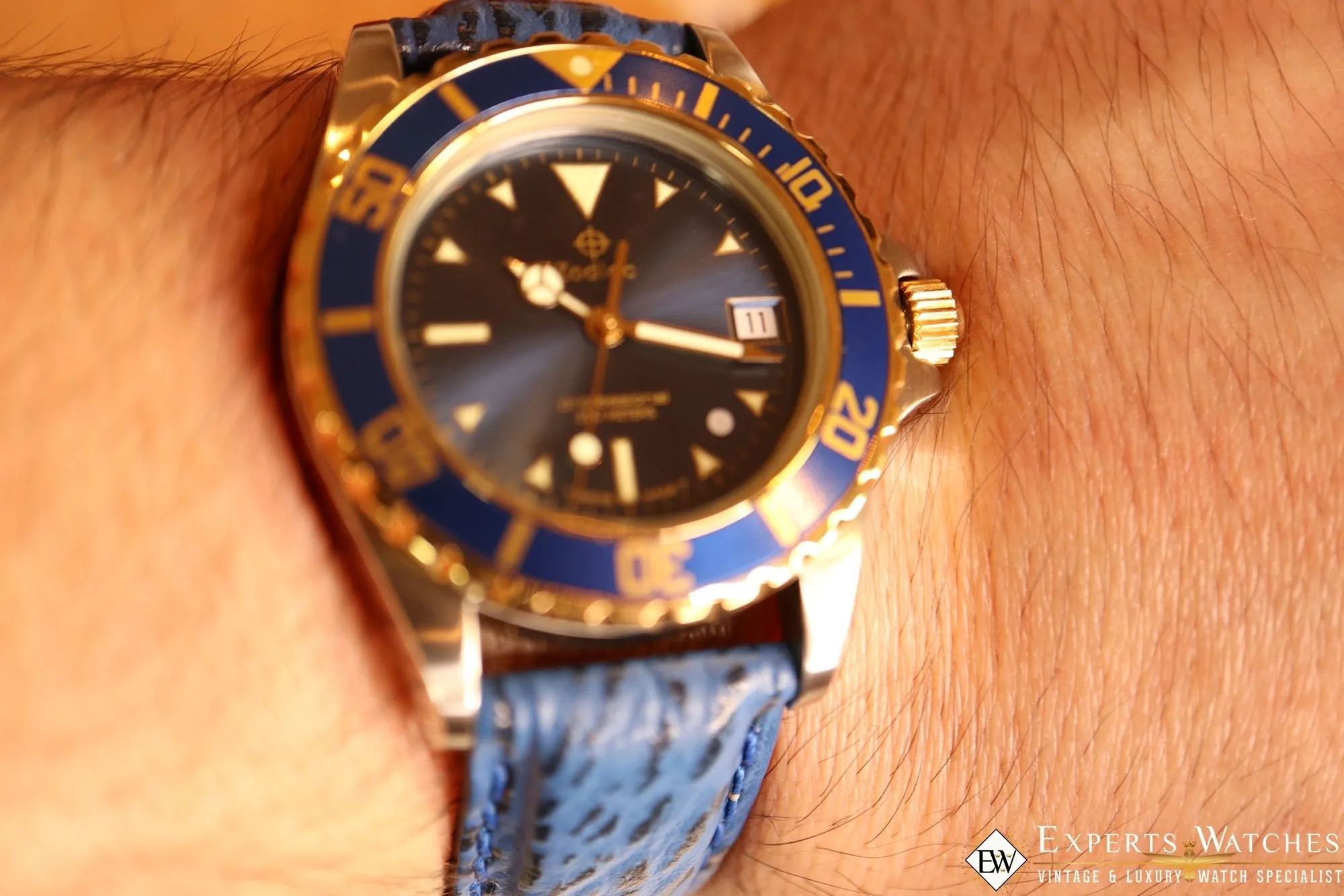 Sold!!! Zodiac Blue Sub Silver Dot Diving Professional 200m 213.66.56 Quartz 35mm Mid