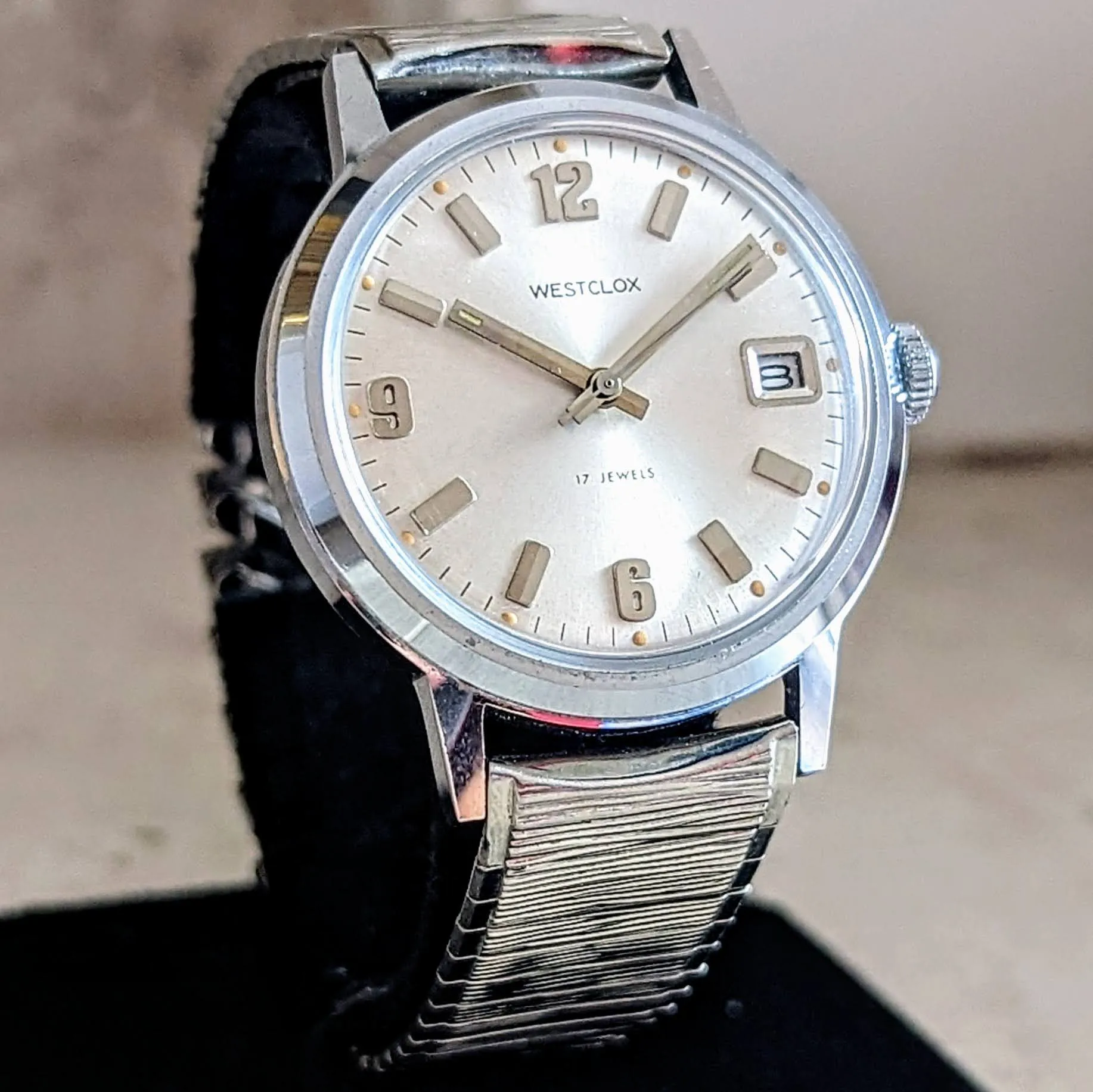 Stunning Condition! WESTCLOX Watch 17 Jewels Date Indicator Vintage Wristwatch