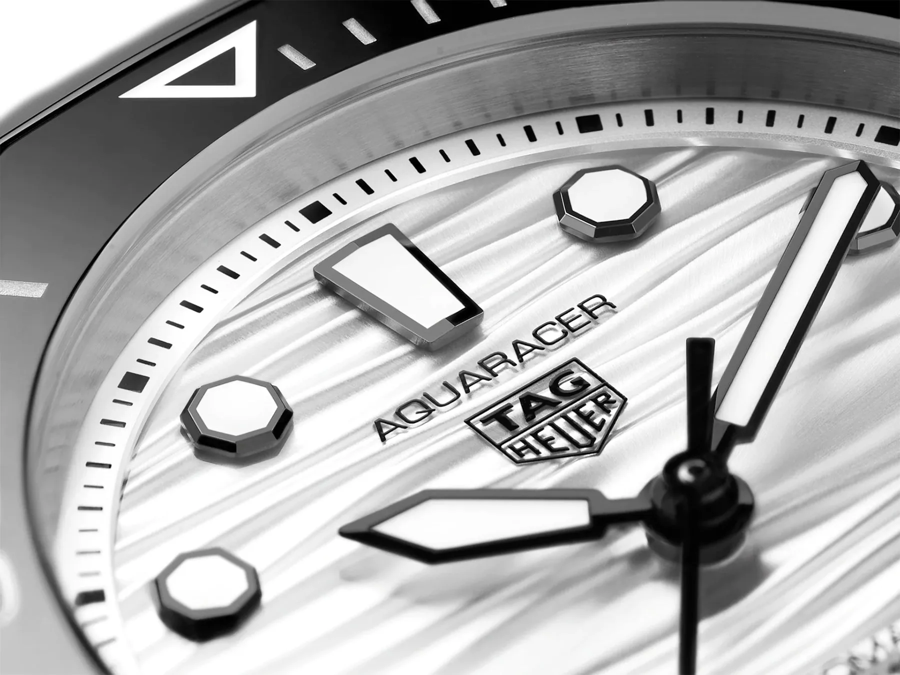 TH Watch Aquaracer Calibre 5 ProFSsional 3 Ladies