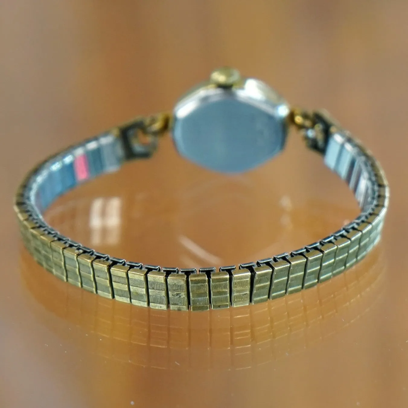 Vintage Ladies BENRUS Watch 17 Jewels Fancy Case and Lugs & Original Flex Bracelet