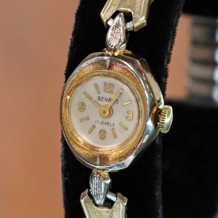 Vintage Ladies BENRUS Watch 17 Jewels Fancy Case and Lugs & Original Flex Bracelet