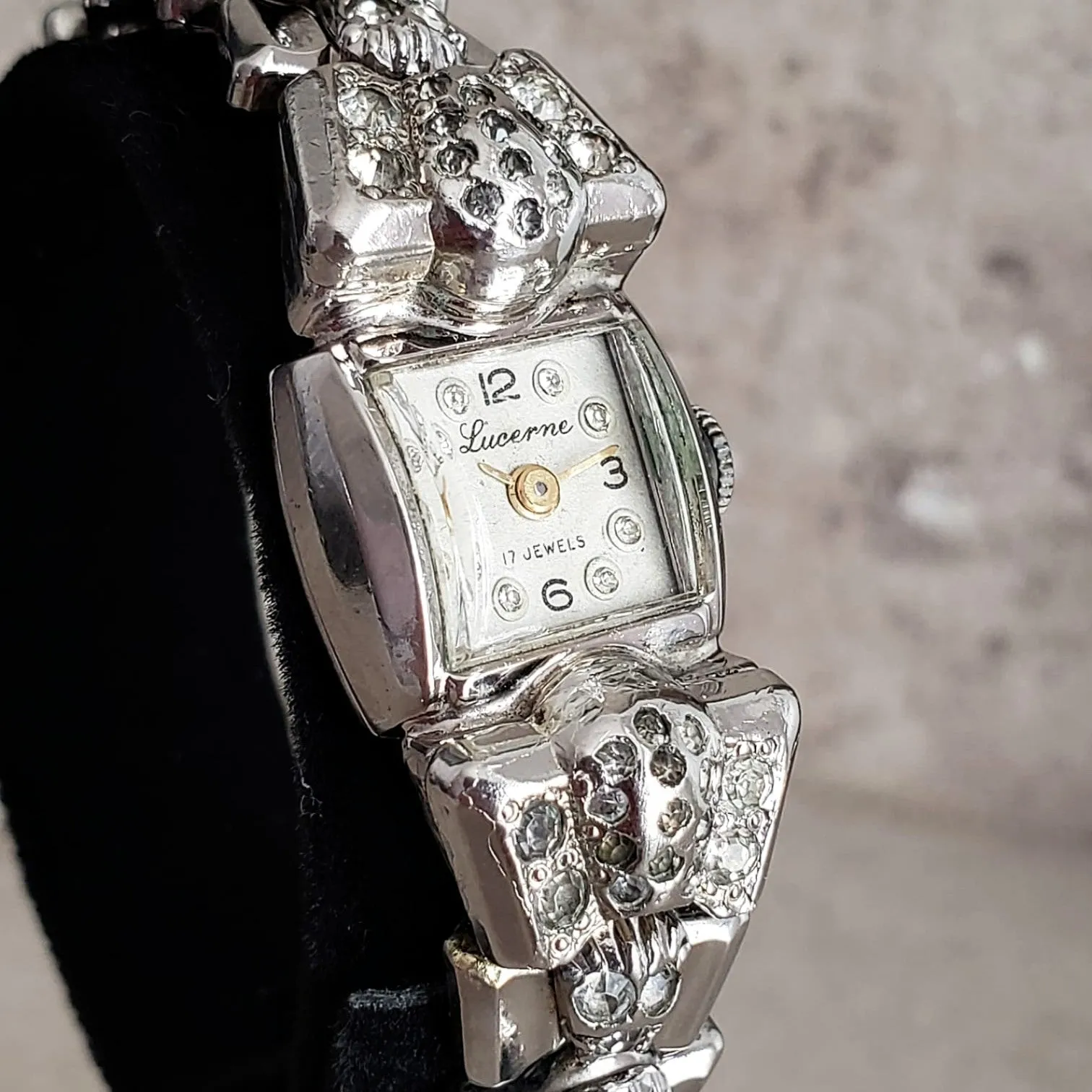 Vintage LUCERNE Ladies Wristwatch Mepa Watch Company Movement 17 Jewel Watch