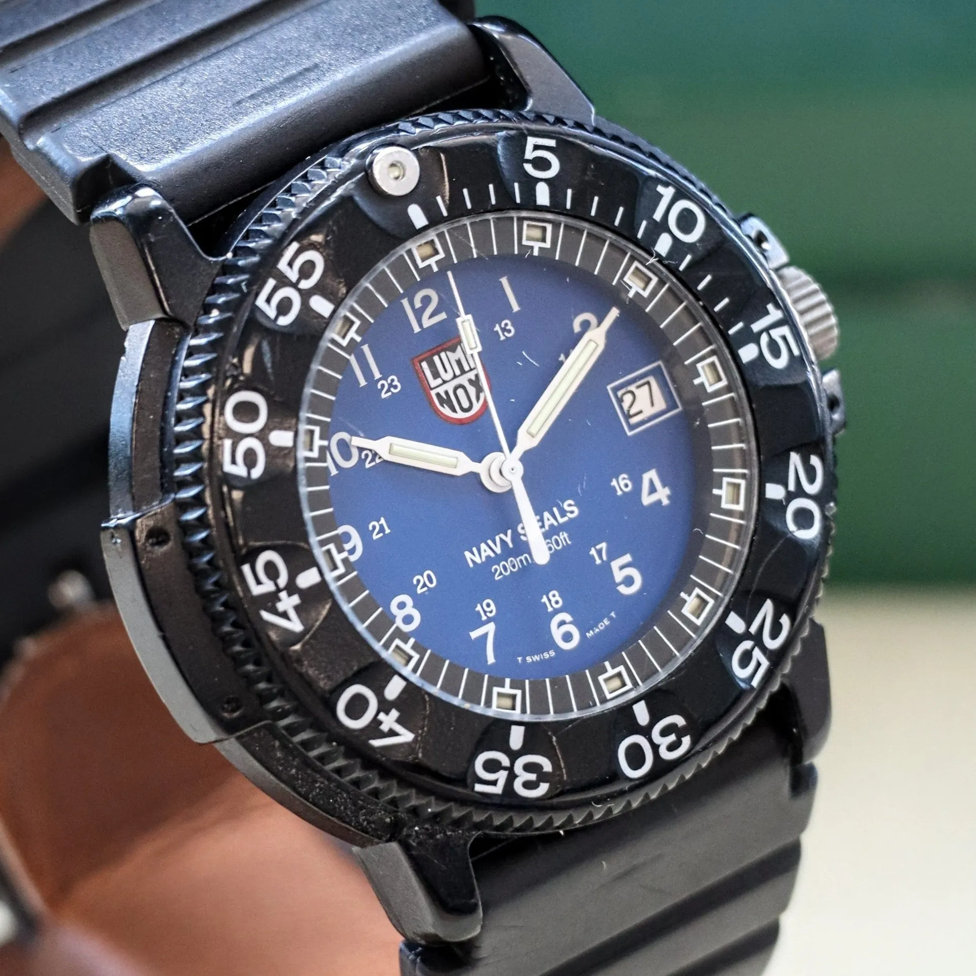 Vintage LUMINOX Navy Seals Watch 200m/660ft Blue Dial Date Indicator Wristwatch