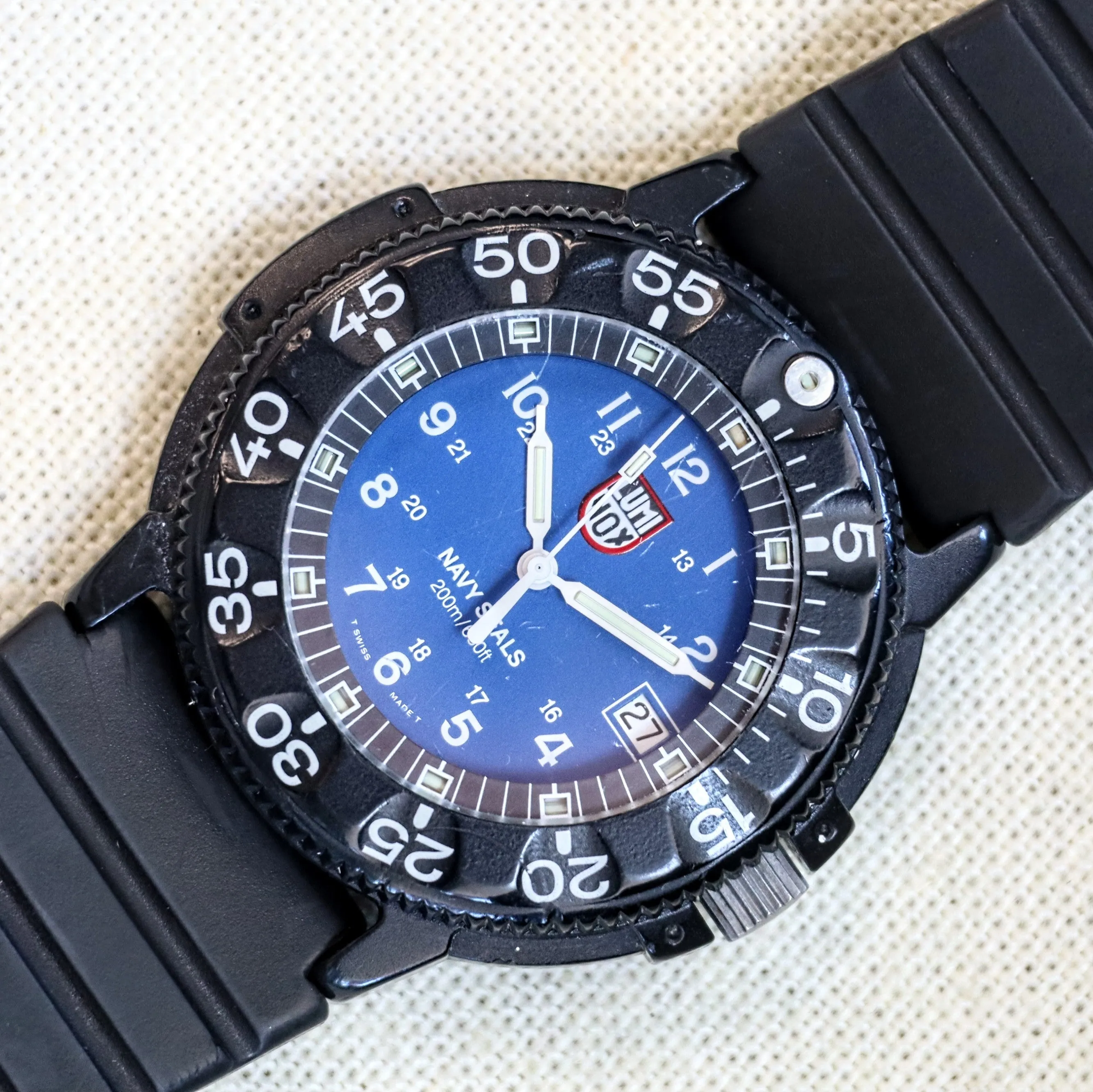 Vintage LUMINOX Navy Seals Watch 200m/660ft Blue Dial Date Indicator Wristwatch